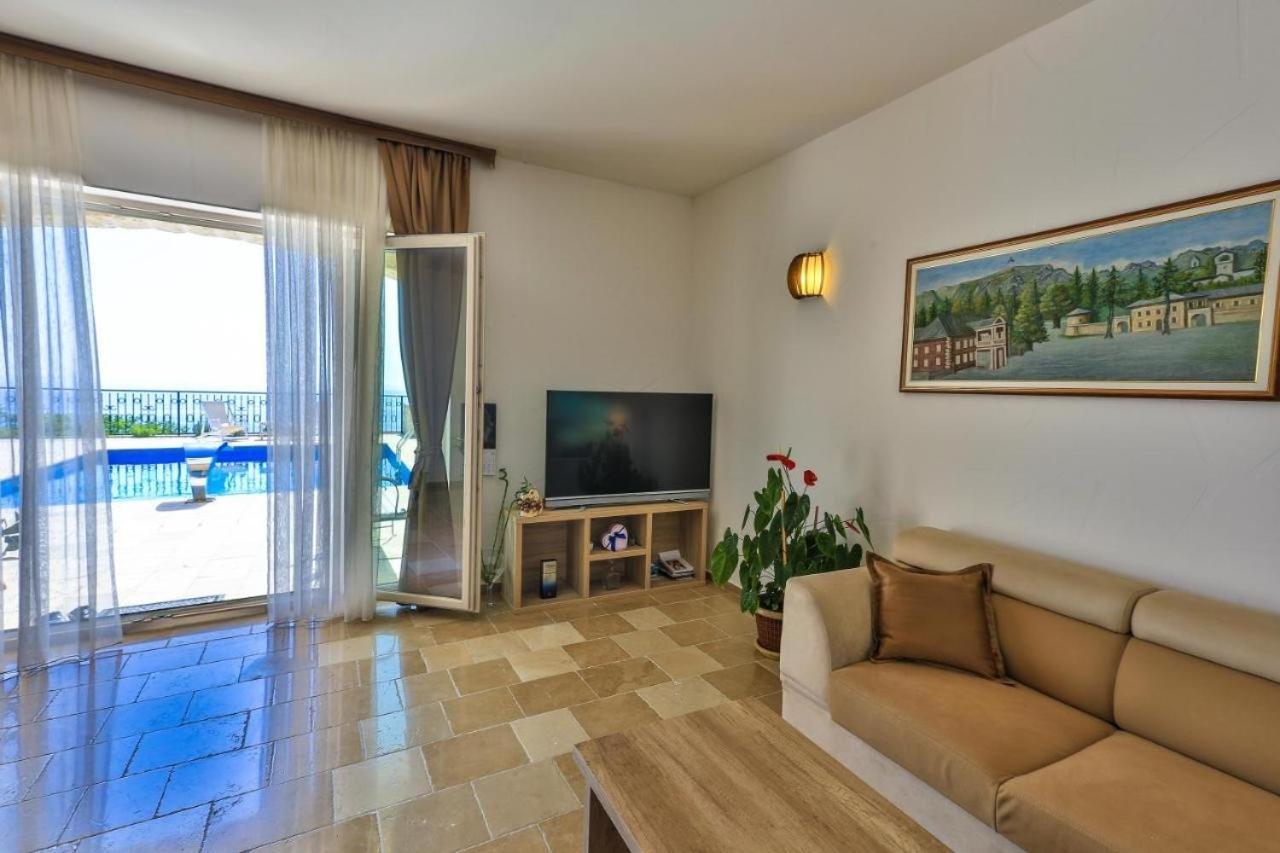 Villa Sunny Aqua *